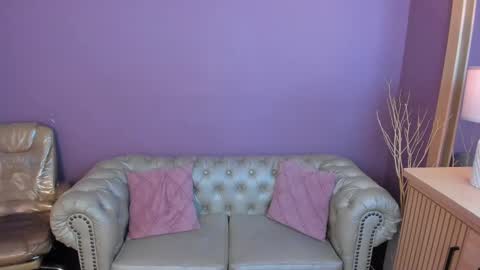 Taylor Bennet online show from September 2025 12:07:01 PM