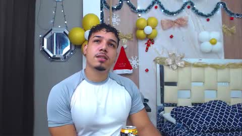 Snapshot of taylor_collins_2 chatting on November 2025 10:25:01 PM taylor_collins_2 online show from November 2025 10:25:01 PM