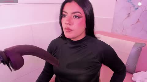 taylor_cupper_ online show from December 2025 03:02:02 AM