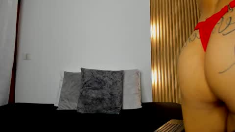 Snapshot of taylor_evanss1 chatting on September 2025 08:09:01 PM Taylor online show from September 2025 08:09:01 PM