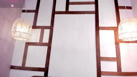 Taylor  Help me to get 100 thumbs up online show from December 2025 04:59:02 PM