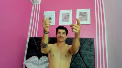 Snapshot of taylor_steele chatting on April 2026 01:06:02 PM taylor_steele online show from April 2026 01:06:02 PM