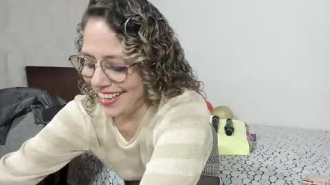 taylorhot72_ online show from February 2025 01:54:02 AM