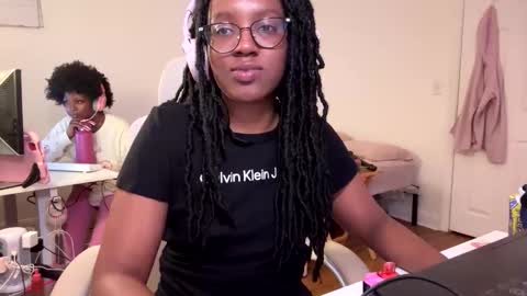 Snapshot of taylorsosweets chatting on May 2026 12:49:01 AM Taylor online show from May 2026 12:49:01 AM