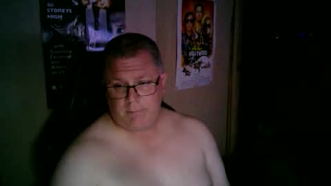 Snapshot of taylz chatting on April 2026 02:20:01 PM taylz online show from April 2026 02:20:01 PM