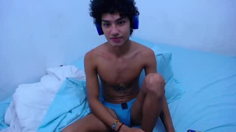 Tayron online show from January 2025 06:03:02 PM