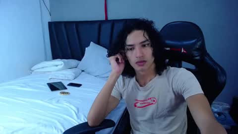 Snapshot of tayronx33 chatting on March 2026 07:08:02 PM Tayron online show from March 2026 07:08:02 PM