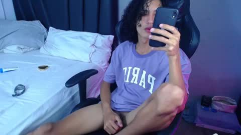 Snapshot of tayronx33 chatting on March 2026 05:38:02 PM Tayron online show from March 2026 05:38:02 PM