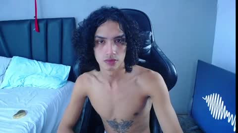 Snapshot of tayronx33 chatting on April 2026 08:17:01 PM Tayron online show from April 2026 08:17:01 PM