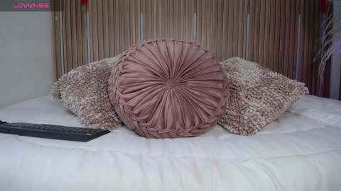 Snapshot of tayzon_foxxx chatting on March 2026 08:37:01 PM Sofia online show from March 2026 08:37:01 PM