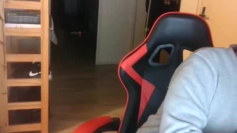 Snapshot of tchecky2 chatting on January 2025 04:41:02 AM tchecky2 online show from January 2025 04:41:02 AM