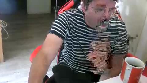 Snapshot of tchecky2 chatting on September 2025 10:51:02 AM tchecky2 online show from September 2025 10:51:02 AM