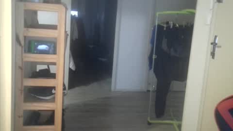 Snapshot of tchecky2 chatting on February 2026 06:06:01 AM tchecky2 online show from February 2026 06:06:01 AM
