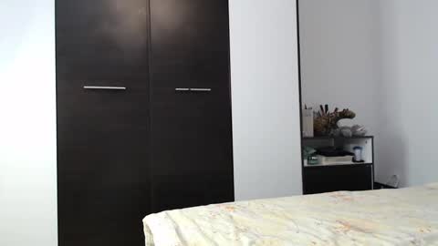 ALICIA--- online show from February 2025 09:00:01 AM