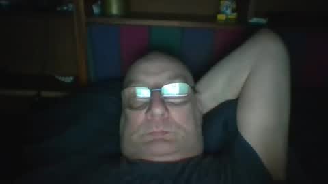 Snapshot of tebb61 chatting on April 2026 06:11:01 AM Mark online show from April 2026 06:11:01 AM