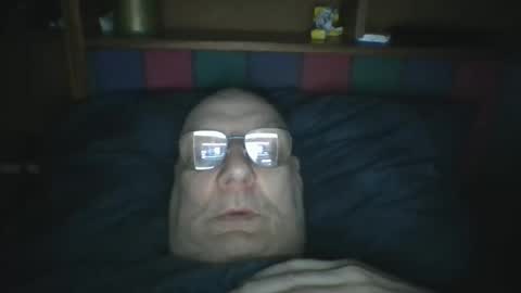 Snapshot of tebb61 chatting on April 2026 05:38:01 AM Mark online show from April 2026 05:38:01 AM