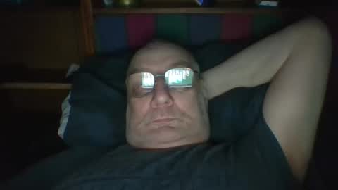 Snapshot of tebb61 chatting on April 2026 07:01:01 AM Mark online show from April 2026 07:01:01 AM