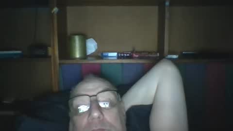 Snapshot of tebb61 chatting on May 2026 07:25:01 AM Mark online show from May 2026 07:25:01 AM