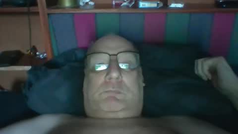 Snapshot of tebb61 chatting on May 2026 07:04:01 AM Mark online show from May 2026 07:04:01 AM