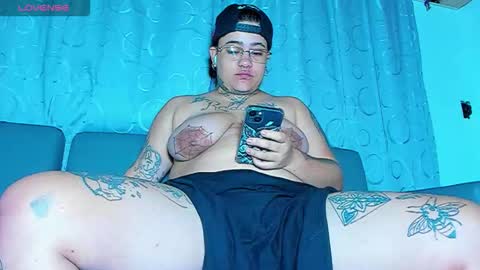 Snapshot of techno_420 chatting on November 2025 08:17:01 AM Charlee He online show from November 2025 08:17:01 AM