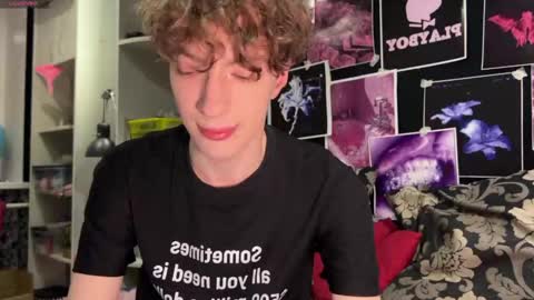 Snapshot of technoracer chatting on March 2026 09:10:02 PM Alice online show from March 2026 09:10:02 PM