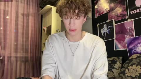 Snapshot of technoracer chatting on April 2026 11:36:01 PM Alice online show from April 2026 11:36:01 PM