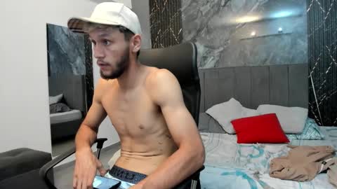 Snapshot of tedyx99 chatting on March 2026 05:44:01 AM Tedy online show from March 2026 05:44:01 AM