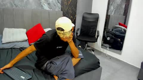 Snapshot of tedyx99 chatting on April 2026 01:59:02 PM Tedy online show from April 2026 01:59:02 PM