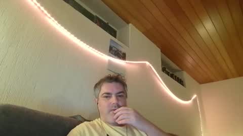 Peter online show from February 2025 01:34:01 AM