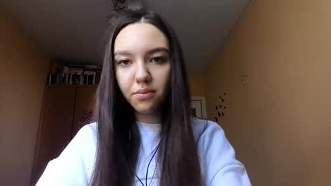 Kimi online show from November 2025 08:27:02 AM