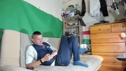 Virg Lszl online show from October 2025 11:33:02 AM