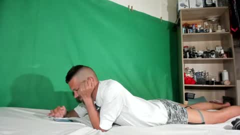 Snapshot of telepaticman chatting on June 2026 07:01:02 PM Virg Lszl online show from June 2026 07:01:02 PM