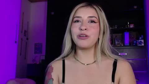 Snapshot of temptationsweet__ chatting on March 2026 08:53:01 AM Sara online show from March 2026 08:53:01 AM