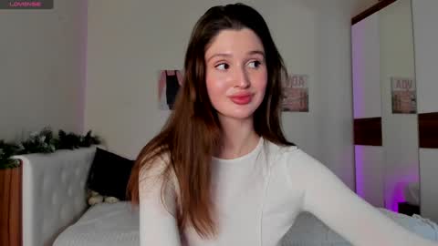 Snapshot of tender_babyy chatting on January 2025 02:19:02 PM Sexy girl Li online show from January 2025 02:19:02 PM