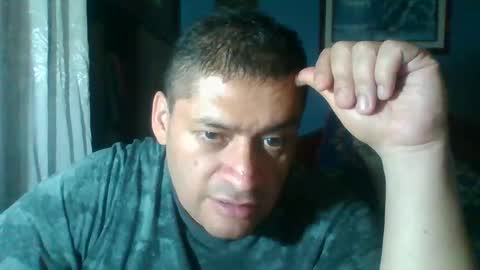 Snapshot of tender_eldelatienda chatting on April 2026 11:28:01 PM Fabio Canavaro online show from April 2026 11:28:01 PM