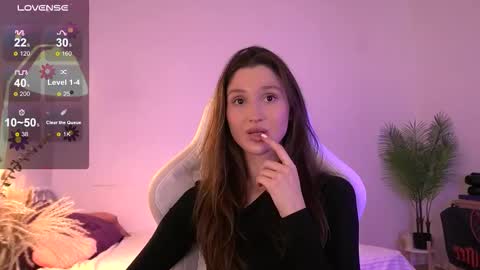 Snapshot of tenderbabyy chatting on November 2025 10:27:01 AM Amina online show from November 2025 10:27:01 AM