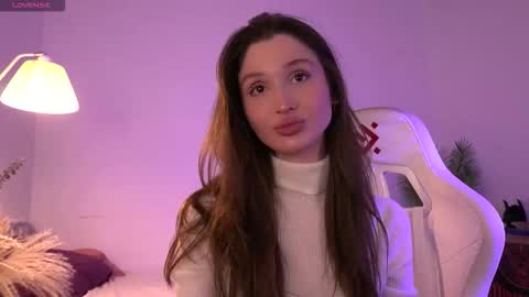 Snapshot of tenderbabyy chatting on November 2025 10:07:01 AM Amina online show from November 2025 10:07:01 AM