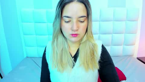 Snapshot of teresasroom_ chatting on February 2025 12:39:01 PM Teresa online show from February 2025 12:39:01 PM