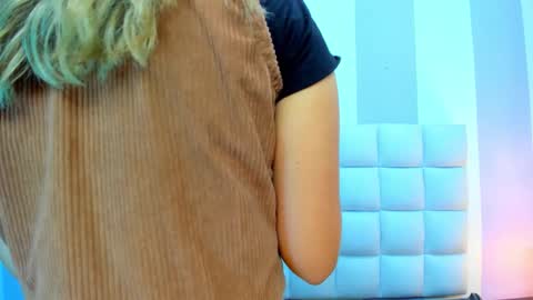 Snapshot of teresasroom_ chatting on September 2025 10:48:01 AM Teresa online show from September 2025 10:48:01 AM