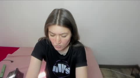 Snapshot of tesa_cute chatting on April 2026 08:28:01 PM tesa online show from April 2026 08:28:01 PM