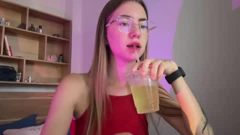 Snapshot of tessa_calmness chatting on April 2026 01:47:02 AM tessa_calmness online show from April 2026 01:47:02 AM