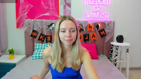 Tessa 3 online show from October 2025 01:05:02 AM