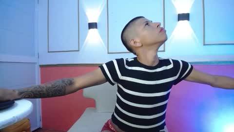 tessachains online show from December 2025 04:40:02 AM