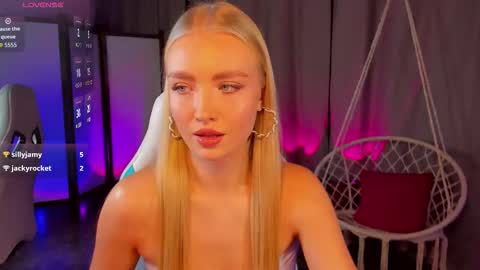 TessaHamilton online show from December 2025 08:21:01 AM