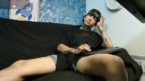 Snapshot of tessarion_black chatting on April 2026 04:39:01 AM Tessarion online show from April 2026 04:39:01 AM