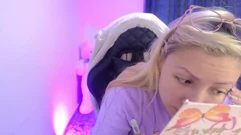 Tessy online show from January 2025 02:17:02 PM