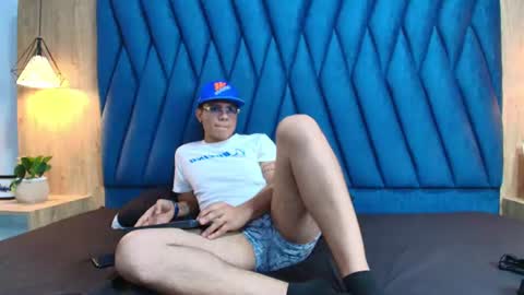 tette_valentine online show from August 2026 03:00:01 PM