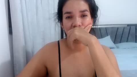 tezza smith online show from July 2026 11:42:02 PM