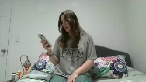 Tessa online show from March 2026 03:23:02 AM