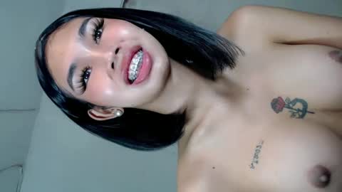 Luna online show from February 2025 11:15:02 PM